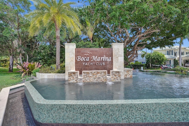 view of community / neighborhood sign