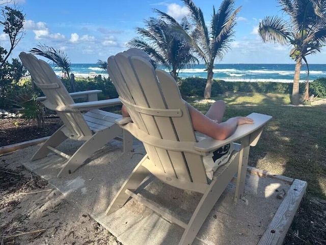 664 SE 20th Ave Unit 1, Deerfield Beach, FL 33441 - details with a view of the beach