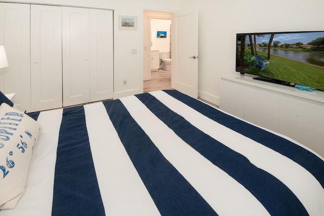 unfurnished bedroom featuring baseboards