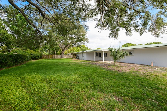 1034 Grandview Blvd, Fort Pierce, FL 34982 - view of yard with fence