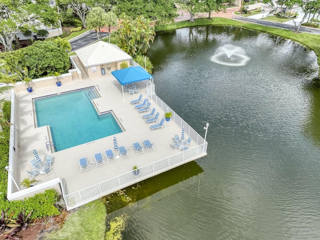 41 Windsor Ln, Palm Beach Gardens, FL 33418 - bird's eye view of a large body of water and a pool