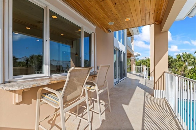 balcony with outdoor dry bar