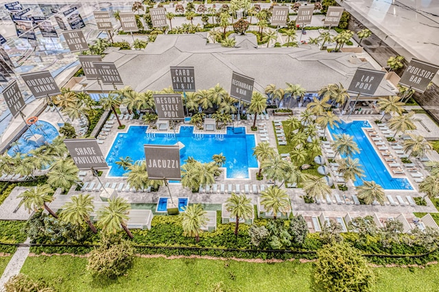 13516 Cirrus Pl, Palm Beach Gardens, FL 33412 - bird's eye view of a pool