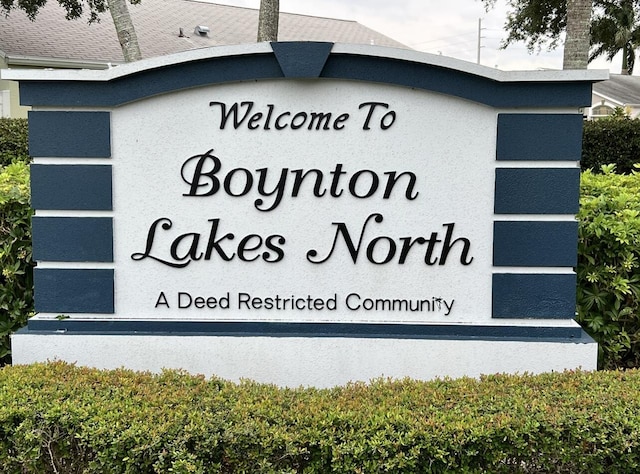 view of community / neighborhood sign