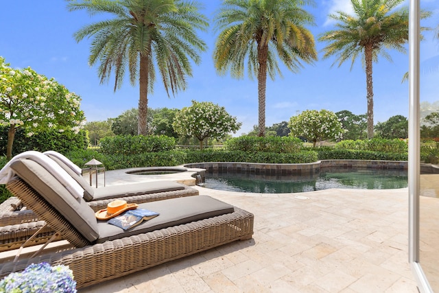 2990 Twin Oaks Way, Wellington, FL 33414 - pool featuring an in ground hot tub and a patio area
