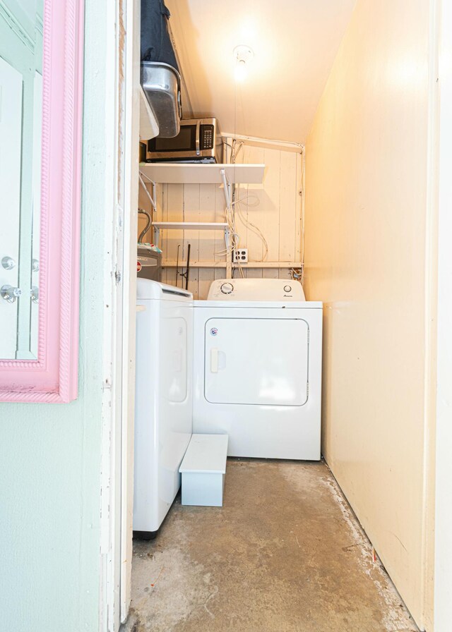 3899 Tuskegee Dr, Lake Worth, FL 33462 - laundry room with separate washer and dryer