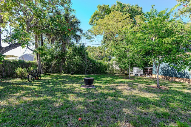 3899 Tuskegee Dr, Lake Worth, FL 33462 - view of yard
