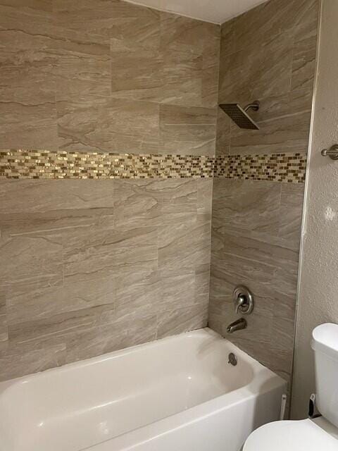 6881 Church St, Jupiter, FL 33458 - bathroom with toilet and bathtub / shower combination