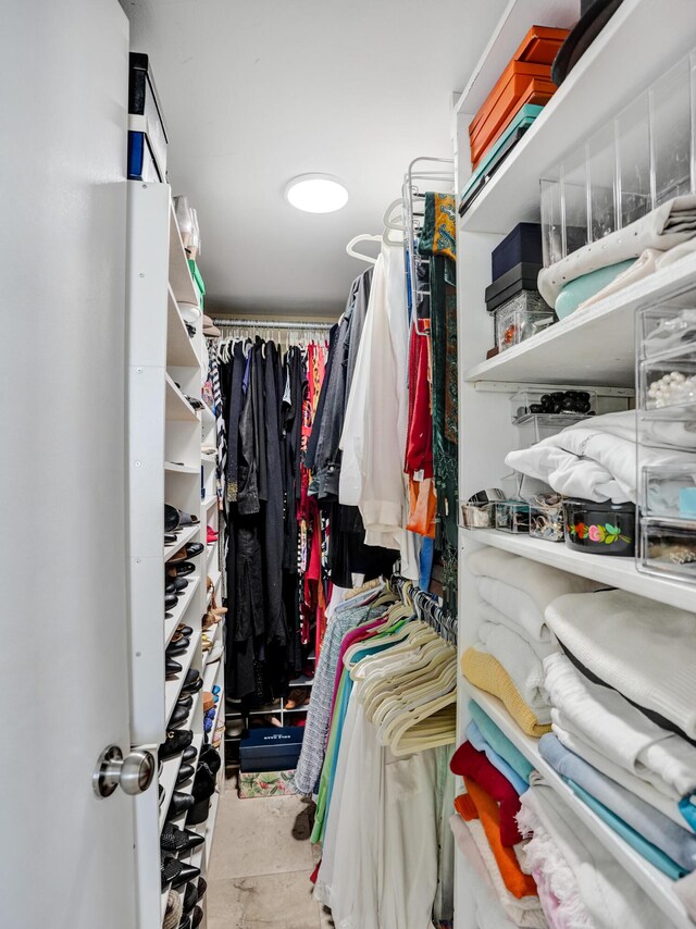 155 Isle Of Venice Dr Unit 304, Fort Lauderdale, FL 33301 - bathroom featuring bath / shower combo with glass door, toilet, vanity, tile walls, and tasteful backsplash