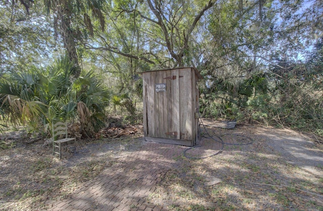 view of outdoor structure