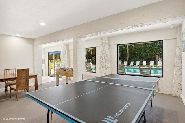 game room featuring recessed lighting