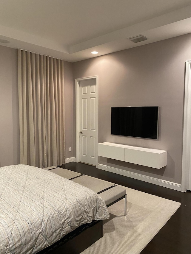 8481 NW 51st Ter, Doral, FL 33166 - bedroom featuring dark wood finished floors, recessed lighting, baseboards, and visible vents