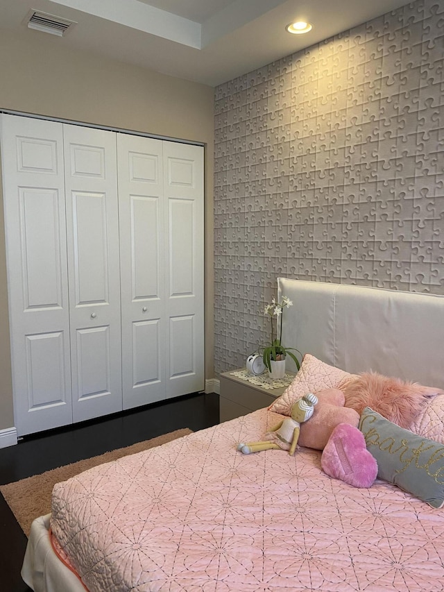 8481 NW 51st Ter, Doral, FL 33166 - bedroom featuring recessed lighting, a closet, and visible vents