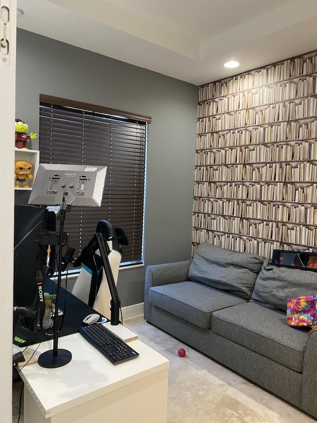 8481 NW 51st Ter, Doral, FL 33166 - living area with recessed lighting