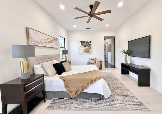 9387 Satinleaf Pl, Parkland, FL 33076 - bedroom featuring visible vents, ceiling fan, light wood finished floors, and recessed lighting