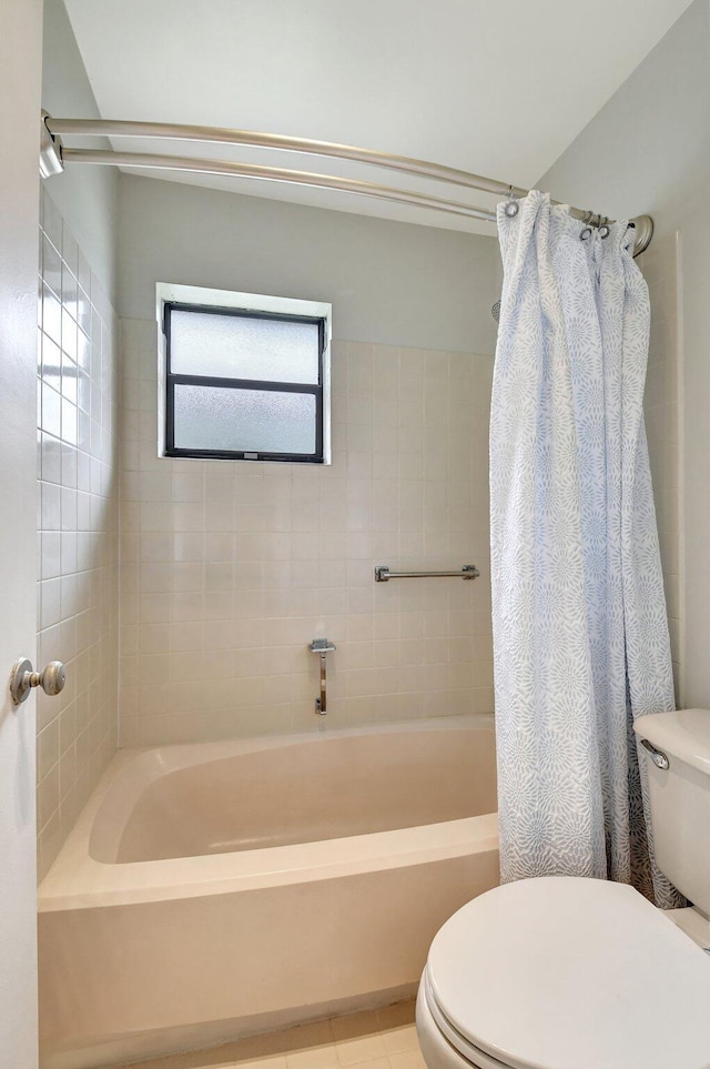 9805 Walnut Tree A Way Unit A, Boynton Beach, FL 33436 - full bath with shower / bath combination with curtain and toilet