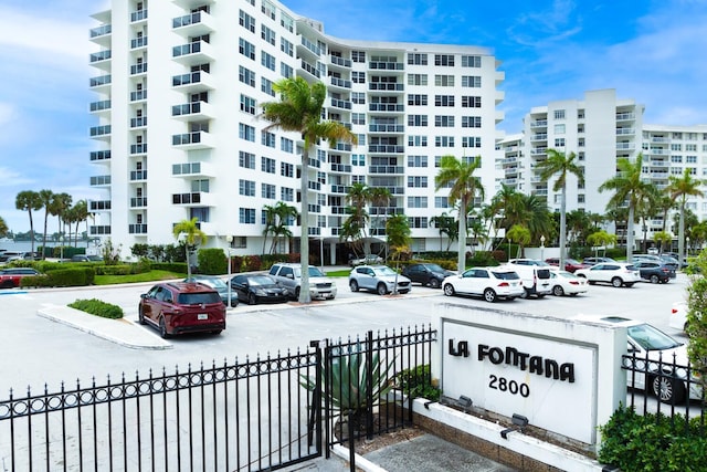 2800 N Flagler Dr Unit 207, West Palm Beach, FL 33407 - exterior space with fence