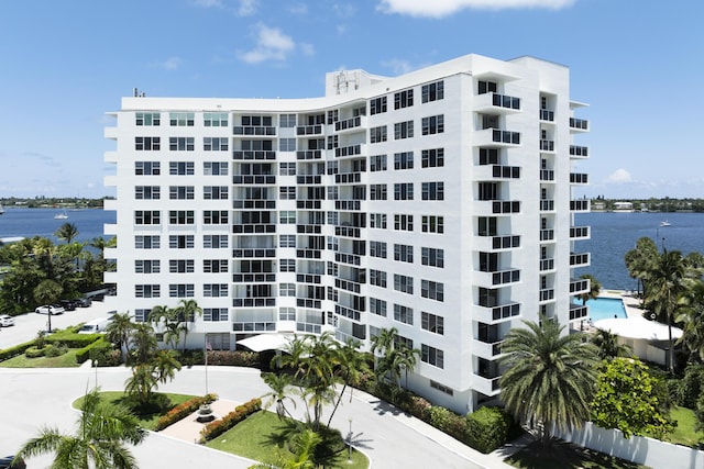 2800 N Flagler Dr Unit 207, West Palm Beach, FL 33407 - view of building exterior featuring a water view