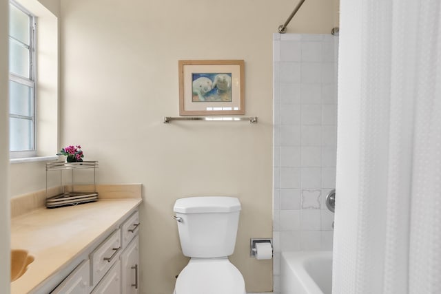 155 Mockingbird Ln, Delray Beach, FL 33445 - bathroom with shower / tub combo, toilet, and vanity
