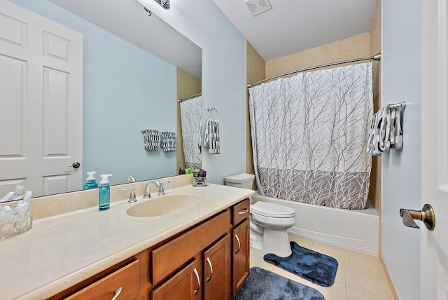 5264 Cambridge Ct, Palm Beach Gardens, FL 33418 - full bath featuring tile patterned floors, toilet, vanity, and shower / tub combo