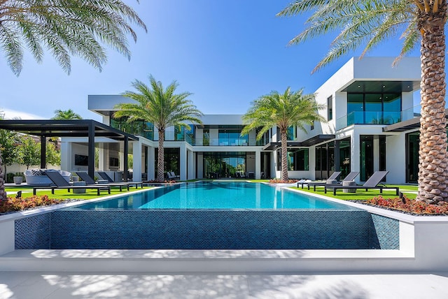 372 E Alexander Palm Rd, Boca Raton, FL 33432 - view of swimming pool with an infinity pool