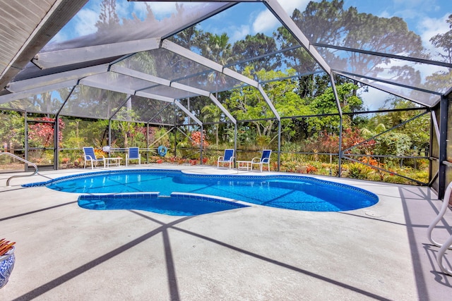 2101 SE Harlow St, Port Saint Lucie, FL 34952 - pool with a lanai and a patio area