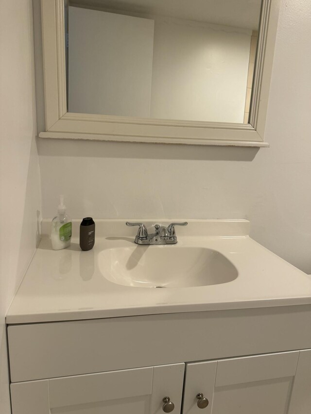 1681 NW 70th Ave Unit 102, Plantation, FL 33313 - bathroom featuring vanity