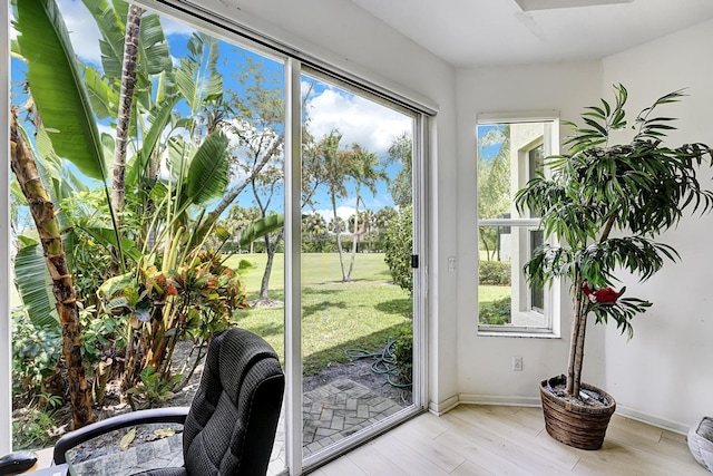 view of sunroom / solarium