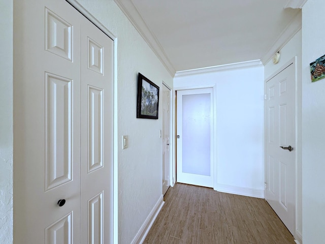 bathroom featuring tile patterned floors, visible vents, baseboards, and a sink