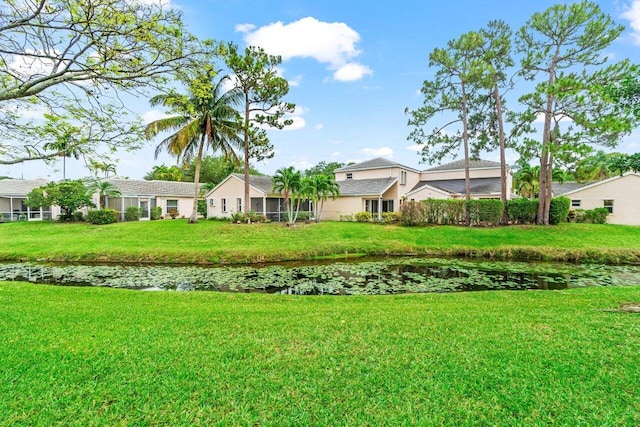 view of yard featuring a water view