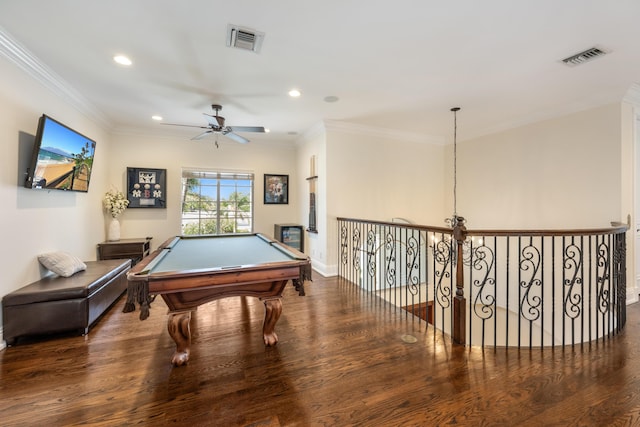 712 NE 71st St, Boca Raton, FL 33487 - playroom with visible vents, ceiling fan, recessed lighting, and wood finished floors