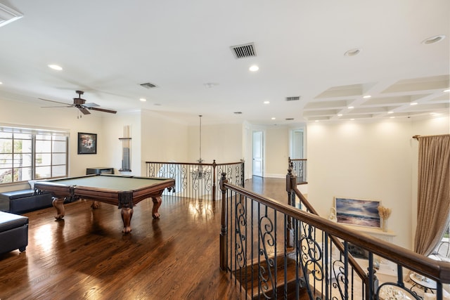 712 NE 71st St, Boca Raton, FL 33487 - recreation room featuring ornamental molding, visible vents, and wood finished floors