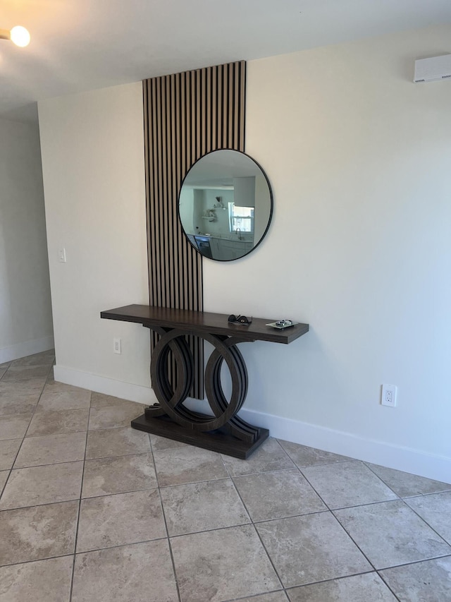 room details featuring baseboards