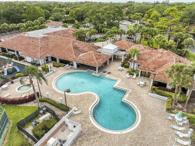 bird's eye view featuring a water view