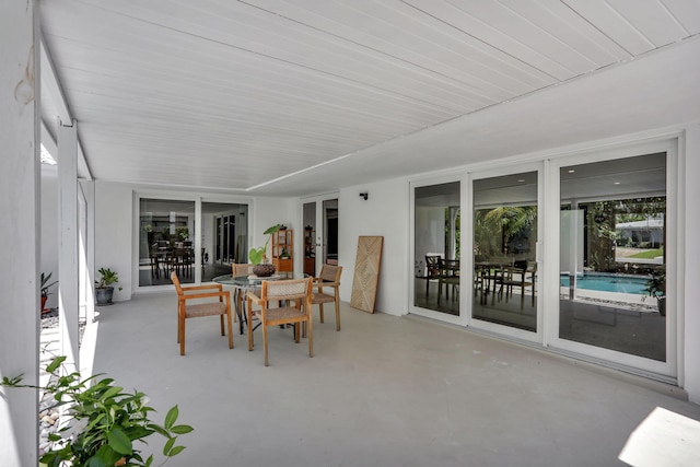 view of sunroom / solarium