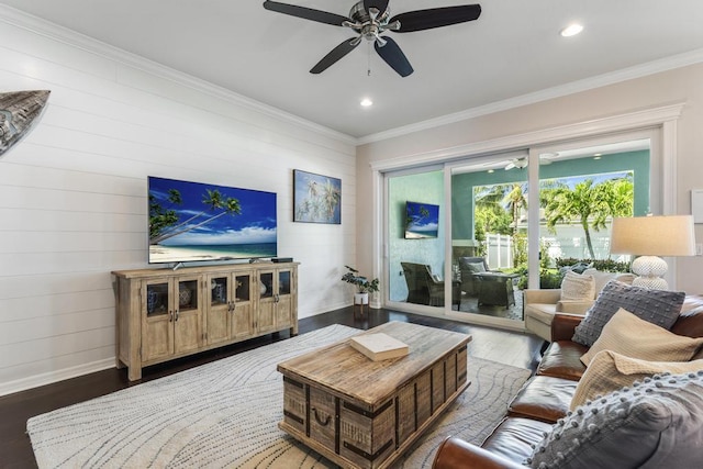 1345 Bourne Dr, Jupiter, FL 33458 - living area with crown molding, ceiling fan, recessed lighting, wood finished floors, and baseboards