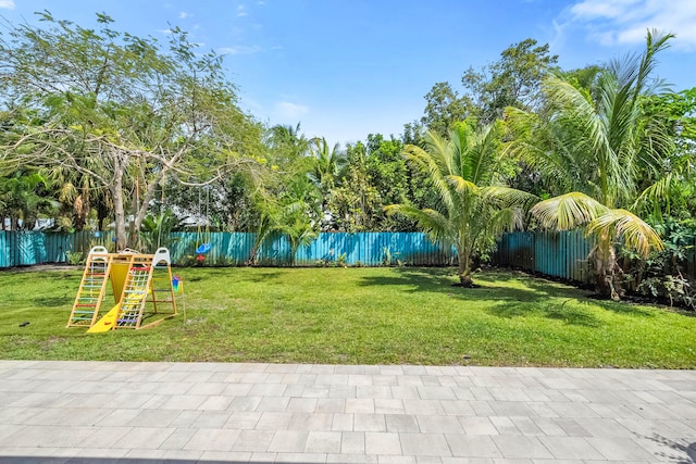 view of yard featuring a fenced backyard