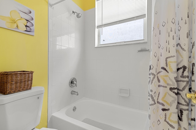 2111 Bellcrest Ct, Royal Palm Beach, FL 33411 - full bathroom with shower / bath combination with curtain and toilet