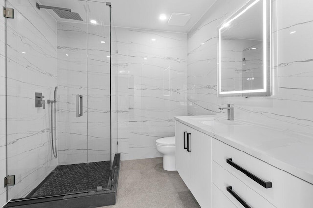 6878 Touchstone Cir, Palm Beach Gardens, FL 33418 - bathroom with toilet, a marble finish shower, and vanity