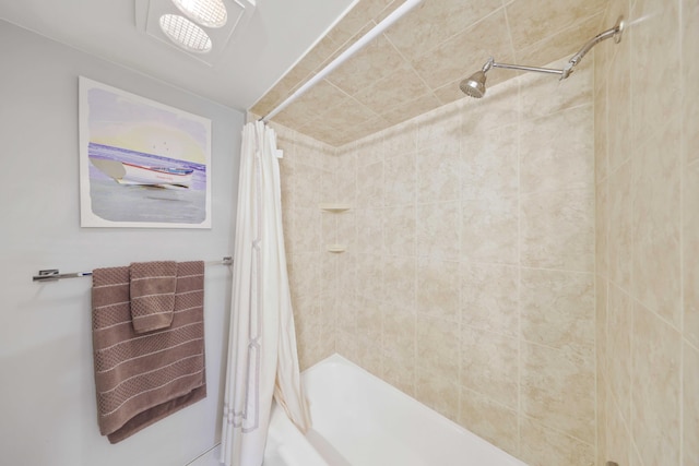 bathroom featuring shower / bath combo