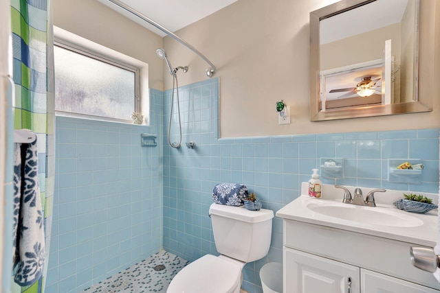 1505 Kingsley Rd, Jupiter, FL 33469 - full bathroom with a tile shower, vanity, and toilet