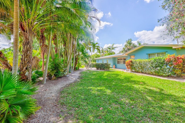 108 NE Carlisle Ln, Port Saint Lucie, FL 34952 - view of yard