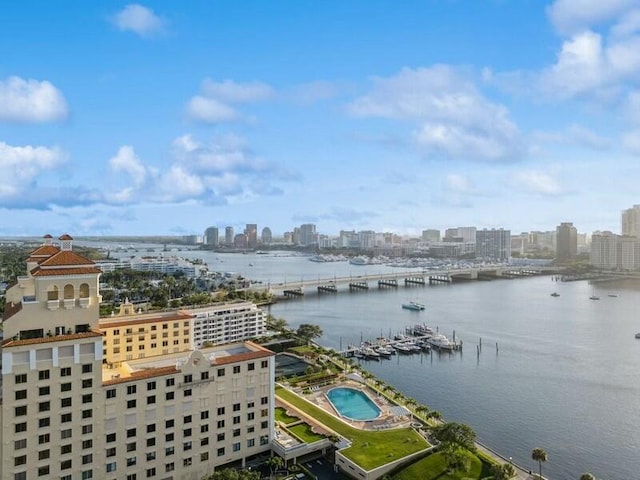water view featuring a city view