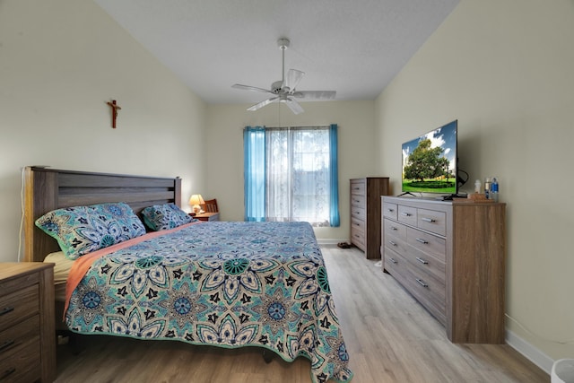 bedroom featuring ceiling fan, visible vents, and recessed lighting