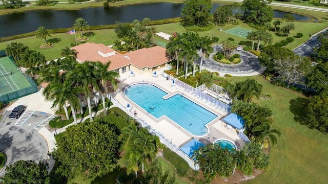 bird's eye view featuring a water view