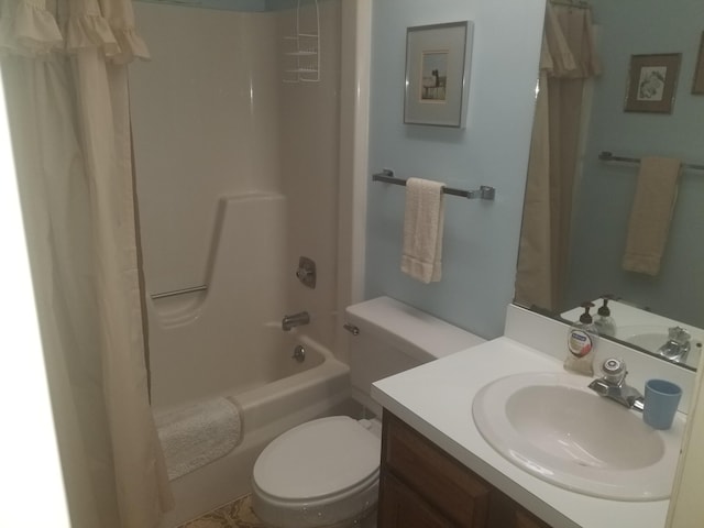 7 Lake Vista Trl Unit 204, Port Saint Lucie, FL 34952 - bathroom with toilet, vanity, and shower / bath combination with curtain
