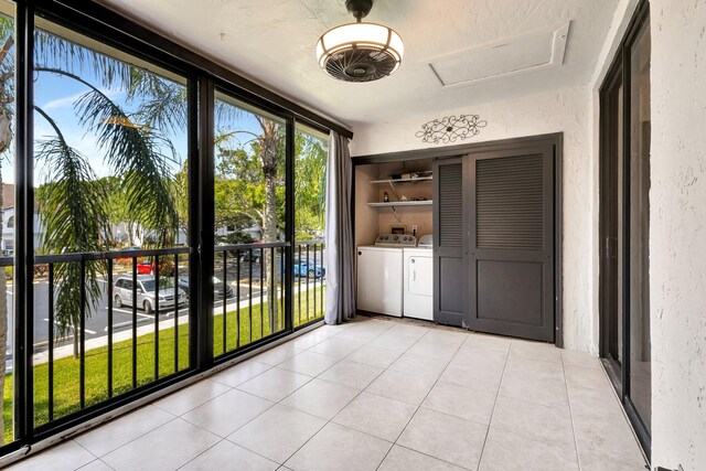 5439 Verona Dr Unit P, Boynton Beach, FL 33437 - unfurnished sunroom featuring separate washer and dryer