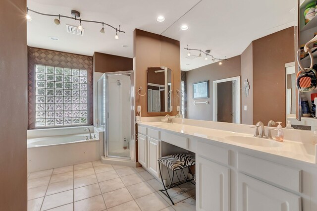 21504 Halstead Dr, Boca Raton, FL 33428 - unfurnished room with dark wood-style flooring and baseboards