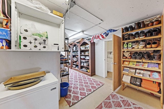 442 SE 17th Ter, Deerfield Beach, FL 33441 - interior space featuring concrete floors