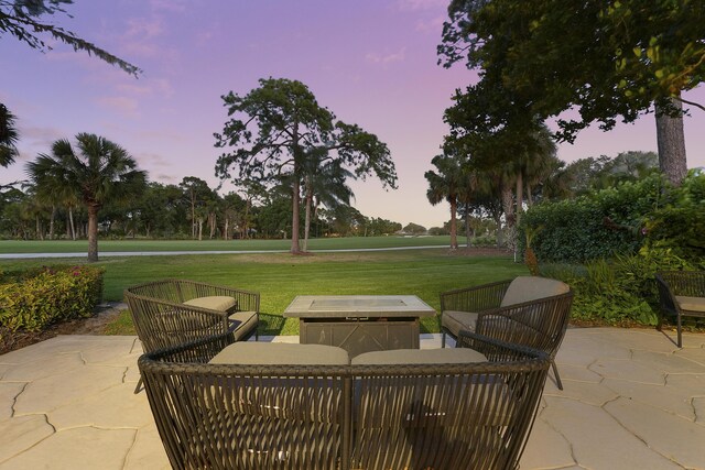 13810 Crosspointe Ct, Palm Beach Gardens, FL 33418 - view of community with a yard and a patio